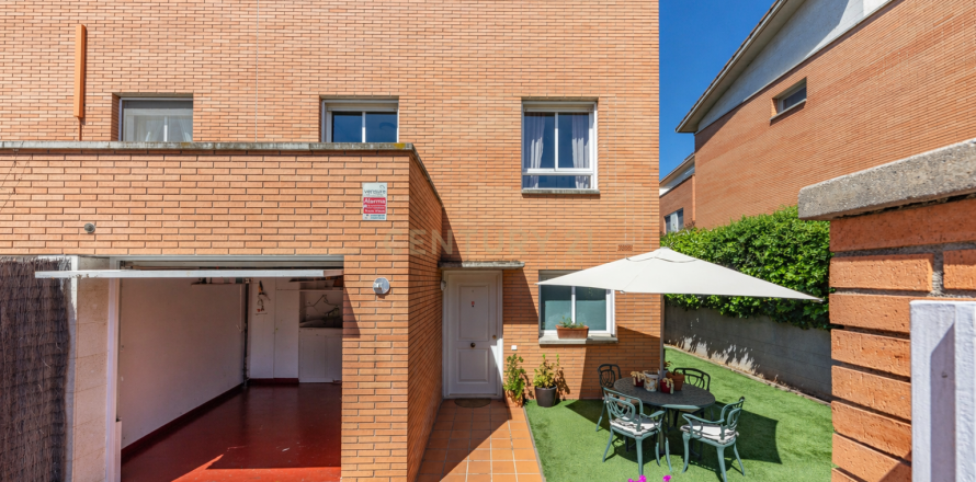 Сasa de 5 dormitorios en venta en Sant Cugat del Vallès, Barcelona, Cataluña, Spain № 6861