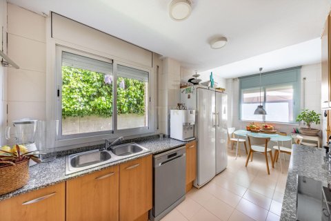 Сasa de 5 dormitorios en venta en Sant Cugat del Vallès, Barcelona, Cataluña, Spain № 6861 - foto 5