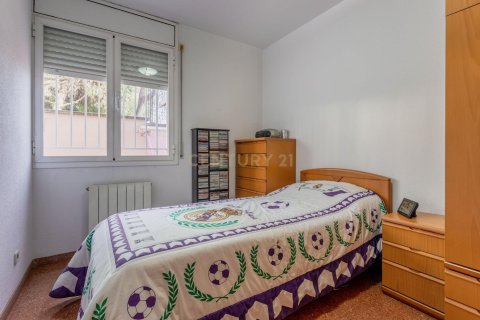 Apartamento de 4 dormitorios en venta en Sant Feliu de Llobregat, Barcelona, Cataluña, Spain № 6859 - foto 19