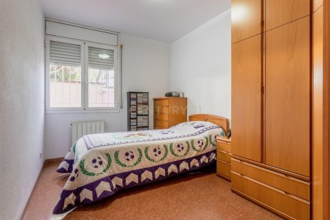 Apartamento de 4 dormitorios en venta en Sant Feliu de Llobregat, Barcelona, Cataluña, Spain № 6859 - foto 21