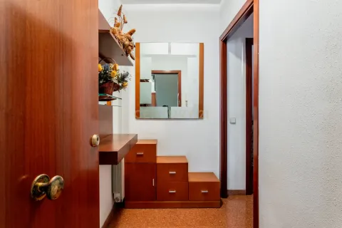 Apartamento de 4 dormitorios en venta en Sant Feliu de Llobregat, Barcelona, Cataluña, Spain № 6859 - foto 23
