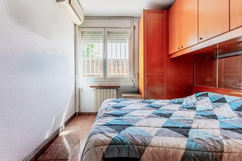 Apartamento de 4 dormitorios en venta en Sant Feliu de Llobregat, Barcelona, Cataluña, Spain № 6859 - foto 16
