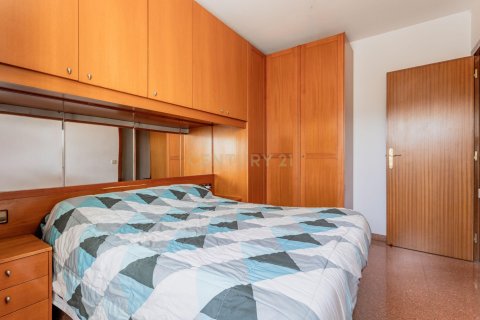 Apartamento de 4 dormitorios en venta en Sant Feliu de Llobregat, Barcelona, Cataluña, Spain № 6859 - foto 15