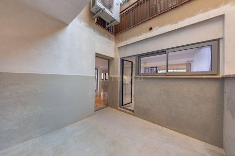 Apartamento de 4 dormitorios en venta en Barcelona, Cataluña, Spain № 6860 - foto 28