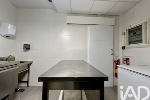 1 bedroom commercial property for rent in Mataro, Barcelona, Catalonia, Spain № 5128 - photo 21