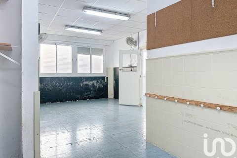 194 sq.m. commercial property for rent in Vilanova i la Geltru, Barcelona, Catalonia, Spain № 5133 - photo 23