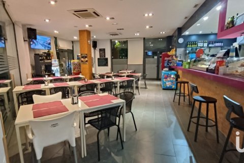 Propiedad comercial de 399 m² en alquiler en Les Roquetes, Barcelona, Cataluña, Spain № 5130 - foto 6