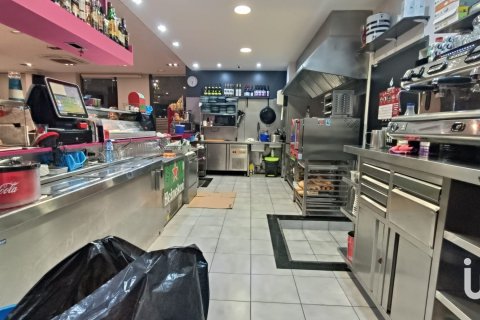 Propiedad comercial de 399 m² en alquiler en Les Roquetes, Barcelona, Cataluña, Spain № 5130 - foto 11