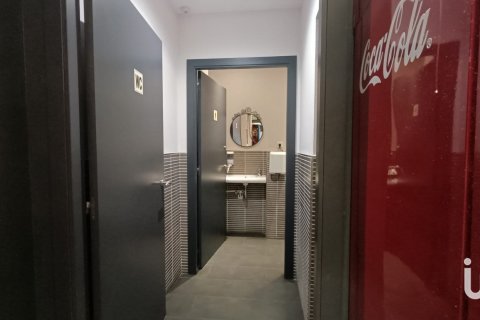 Propiedad comercial de 399 m² en alquiler en Les Roquetes, Barcelona, Cataluña, Spain № 5130 - foto 12