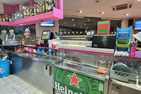 Propiedad comercial de 399 m² en alquiler en Les Roquetes, Barcelona, Cataluña, Spain № 5130 - foto 8