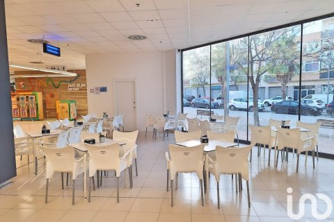 Propiedad comercial de 399 m² en alquiler en Les Roquetes, Barcelona, Cataluña, Spain № 5130 - foto 14