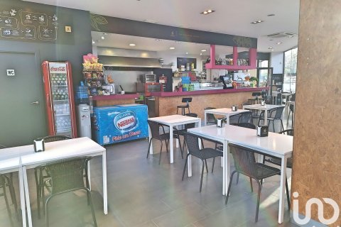 Propiedad comercial de 399 m² en alquiler en Les Roquetes, Barcelona, Cataluña, Spain № 5130 - foto 7