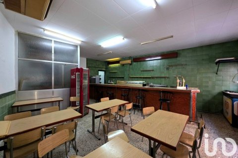 Снять в аренду бар в Бадалона, Испания 66м², № 5131 - фото 5