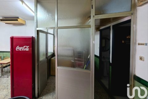 Снять в аренду бар в Бадалона, Испания 66м², № 5131 - фото 19