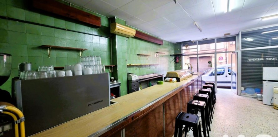 Бар 66м² в Бадалоне, Барселона, Каталония, Испания № 5131