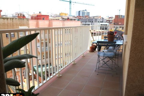 Квартира с 4 спальнями в Эсплугес-де-Льобрегате, Барселона, Каталония, Испания № 2526