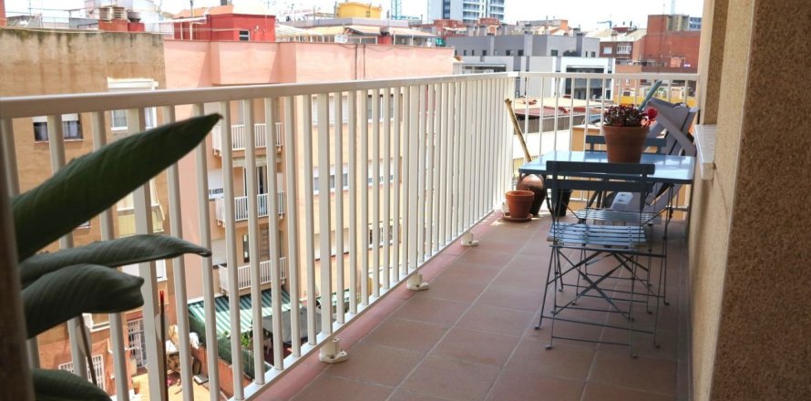 Квартира с 4 спальнями в Эсплугес-де-Льобрегате, Барселона, Каталония, Испания № 2526