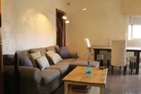 Квартира с 4 спальнями в Эсплугес-де-Льобрегате, Барселона, Каталония, Испания № 2525