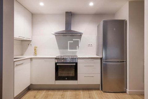 2 bedrooms apartment for sale in Barcelona, Catalonia, Spain № 4182 - photo 15