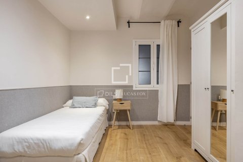 2 bedrooms apartment for sale in Barcelona, Catalonia, Spain № 4182 - photo 19