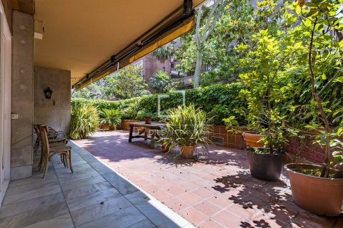 7 chambres apartment à vendre à Barcelona, Catalonia, Spain № 4234 - photo 2