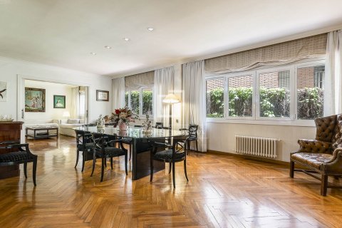 7 chambres apartment à vendre à Barcelona, Catalonia, Spain № 4234 - photo 5