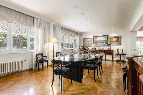 7 chambres apartment à vendre à Barcelona, Catalonia, Spain № 4234 - photo 6