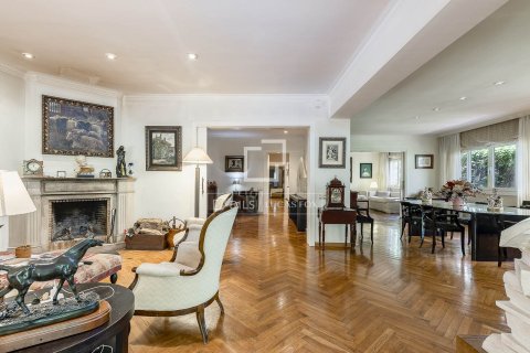 7 chambres apartment à vendre à Barcelona, Catalonia, Spain № 4234 - photo 10