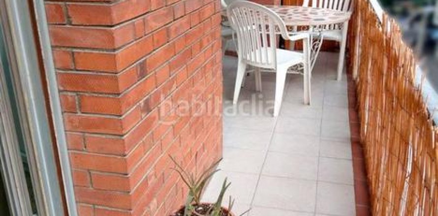 Квартира с 3 спальнями в Сантс-Монтжуике, Барселона, Каталония, Испания № 2088