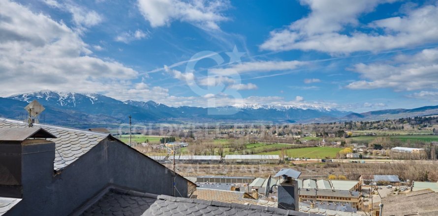 3 bedrooms apartment for rent in Girona, Catalonia, Spain № 6122