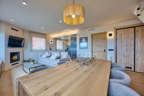 3 bedrooms apartment for rent in Girona, Catalonia, Spain № 6122 - photo 2