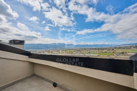 3 bedrooms apartment for rent in Girona, Catalonia, Spain № 6122 - photo 17