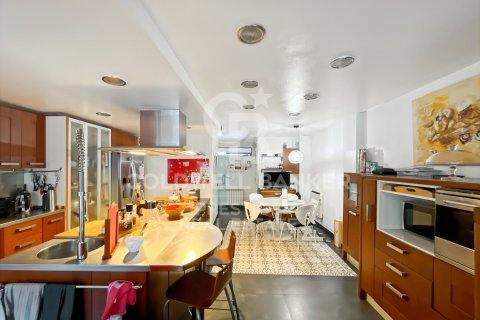 3 bedrooms apartment for rent in Esplugues de Llobregat, Barcelona, Catalonia, Spain № 6126 - photo 12