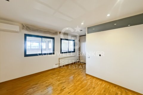 3 bedrooms apartment for rent in Esplugues de Llobregat, Barcelona, Catalonia, Spain № 6126 - photo 19