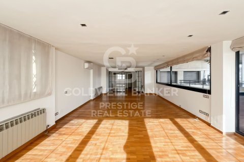 3 bedrooms apartment for rent in Esplugues de Llobregat, Barcelona, Catalonia, Spain № 6126 - photo 8