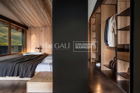 4 bedrooms house for sale in Principado De Andorra (Ninguna Poblacion Tiene C.P.), Lleida, Catalonia, Spain № 5485 - photo 3