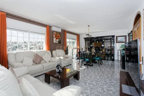 Сasa de 4 dormitorios en venta en Llica D'amunt, Barcelona, Cataluña, Spain № 6947 - foto 11