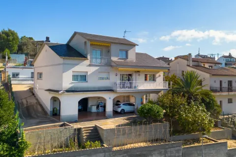 Сasa de 4 dormitorios en venta en Llica D'amunt, Barcelona, Cataluña, Spain № 6947 - foto 4