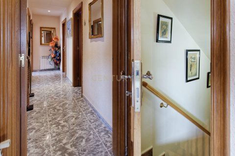 Сasa de 4 dormitorios en venta en Llica D'amunt, Barcelona, Cataluña, Spain № 6947 - foto 28