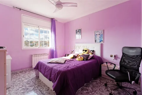 Сasa de 4 dormitorios en venta en Llica D'amunt, Barcelona, Cataluña, Spain № 6947 - foto 30