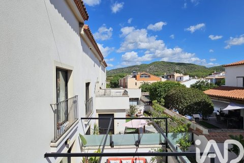 4 bedrooms house for rent in Sant Pere de Ribes, Barcelona, Catalonia, Spain № 4626 - photo 9