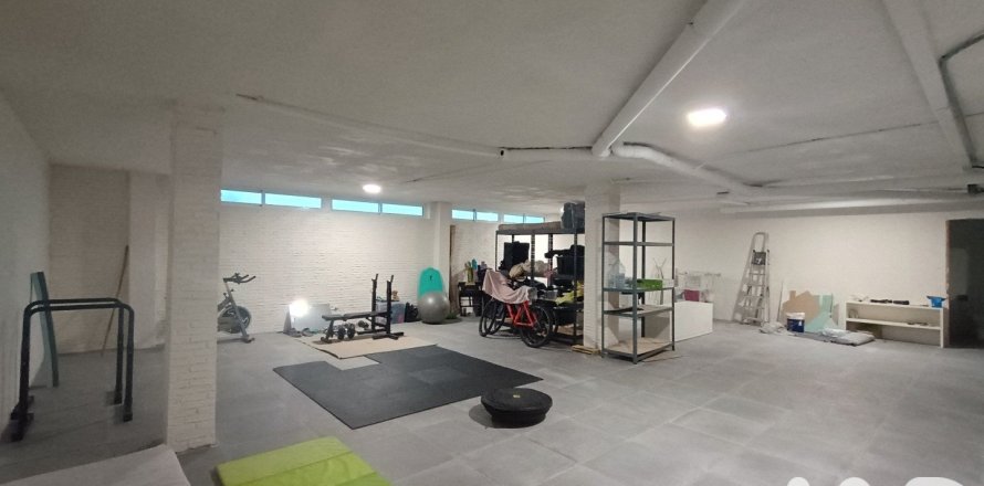 189 sq.m. commercial property for rent in Segur de Calafell, Tarragona, Catalonia, Spain № 4625