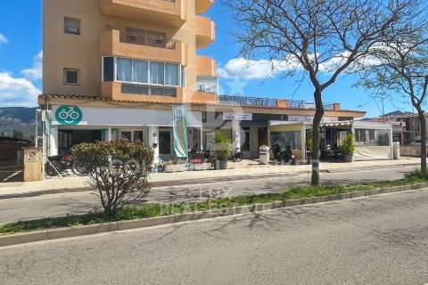 316 sq.m. commercial property for sale in Roses, Girona, Catalonia, Spain № 5692 - photo 2