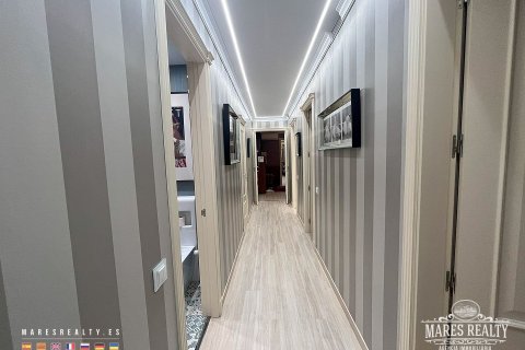 Apartamento de 3 dormitorios en venta en Barcelona, Cataluña, Spain № 1032 - foto 14