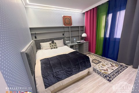 Apartamento de 3 dormitorios en venta en Barcelona, Cataluña, Spain № 1032 - foto 9