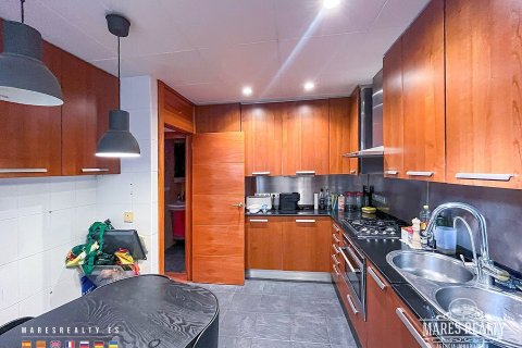Купить квартиру в Барселона, Испания с 3 спальни, 108м², № 1038 - фото 5