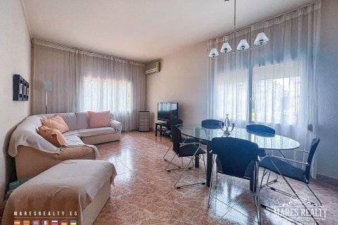 Apartamento de 4 dormitorios en venta en Barcelona, Cataluña, Spain № 1037 - foto 2