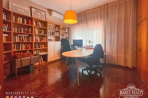 Apartamento de 4 dormitorios en venta en Barcelona, Cataluña, Spain № 1037 - foto 7