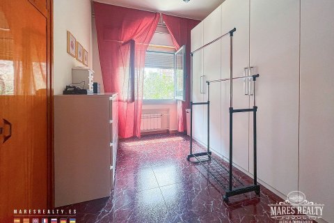 Apartamento de 4 dormitorios en venta en Barcelona, Cataluña, Spain № 1037 - foto 12