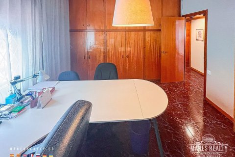 Apartamento de 4 dormitorios en venta en Barcelona, Cataluña, Spain № 1037 - foto 8